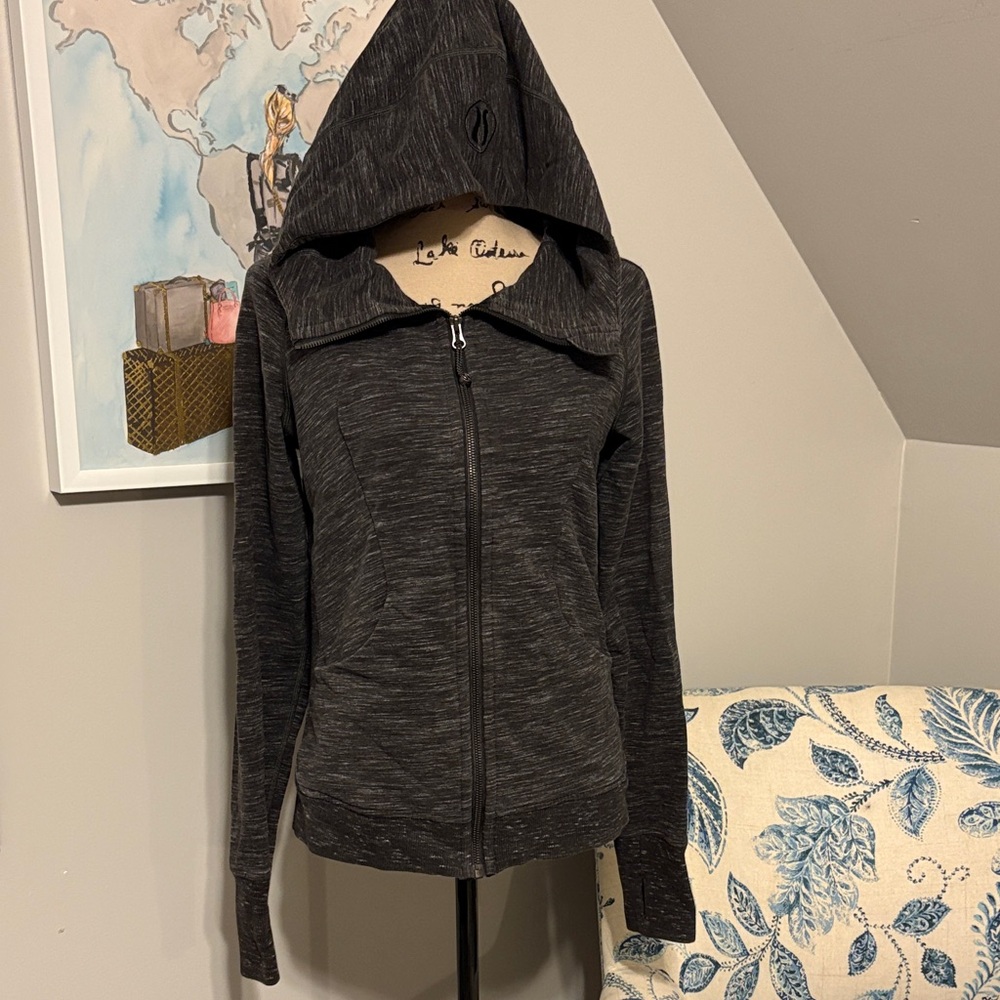 Lululemon size 8 Black Zip-Up Hoodie